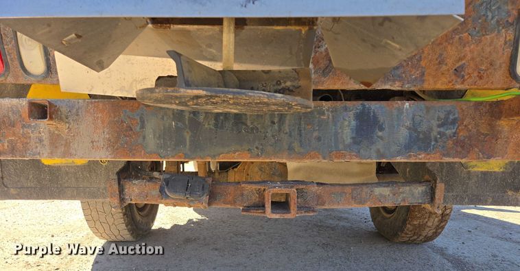 image for item DY1249 2009 Ford F350 Super Duty XL flatbed pickup truck