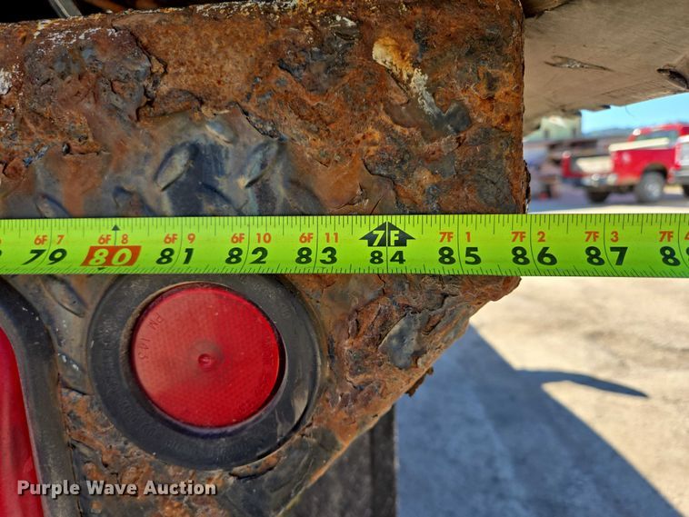 image for item DY1249 2009 Ford F350 Super Duty XL flatbed pickup truck