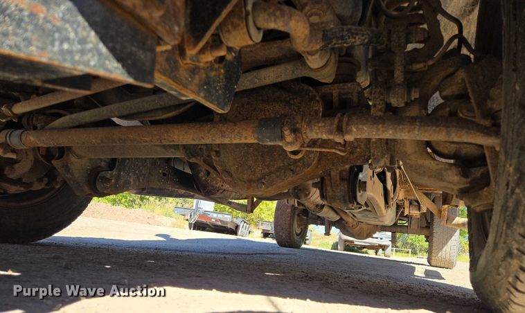 image for item DY1249 2009 Ford F350 Super Duty XL flatbed pickup truck