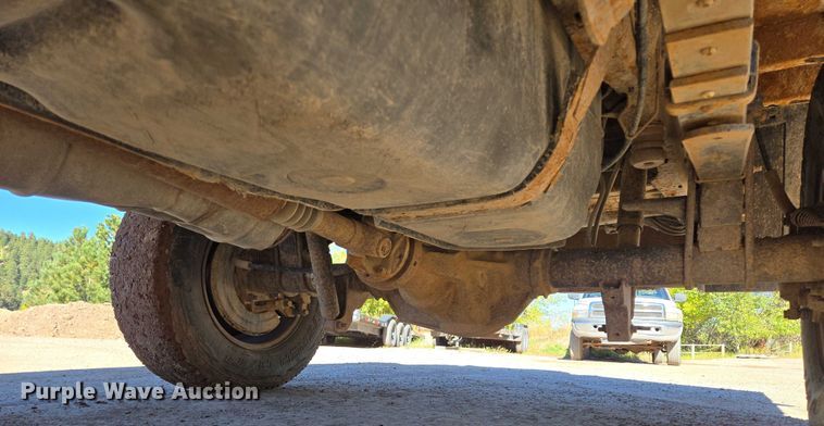 image for item DY1249 2009 Ford F350 Super Duty XL flatbed pickup truck