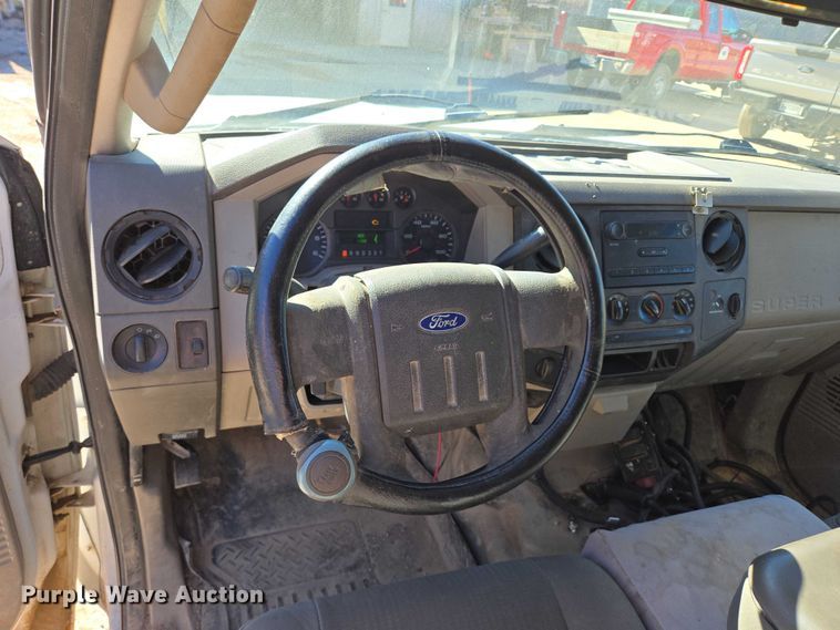 image for item DY1249 2009 Ford F350 Super Duty XL flatbed pickup truck