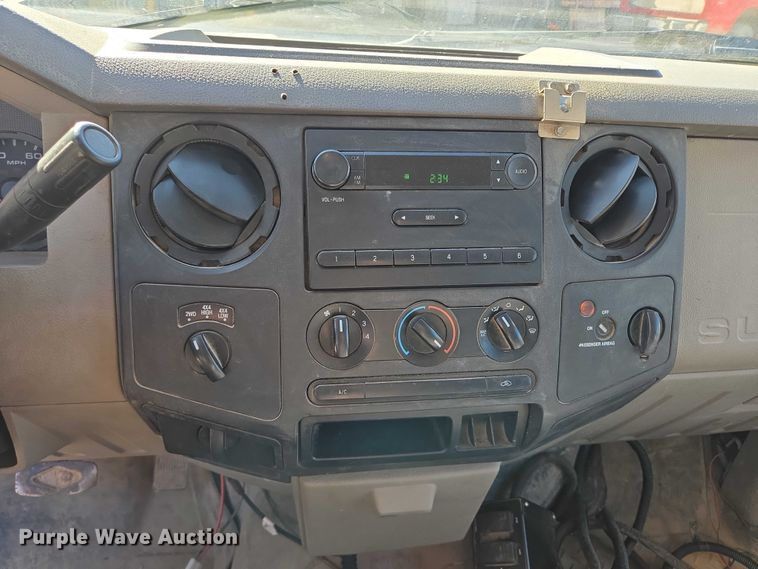 image for item DY1249 2009 Ford F350 Super Duty XL flatbed pickup truck