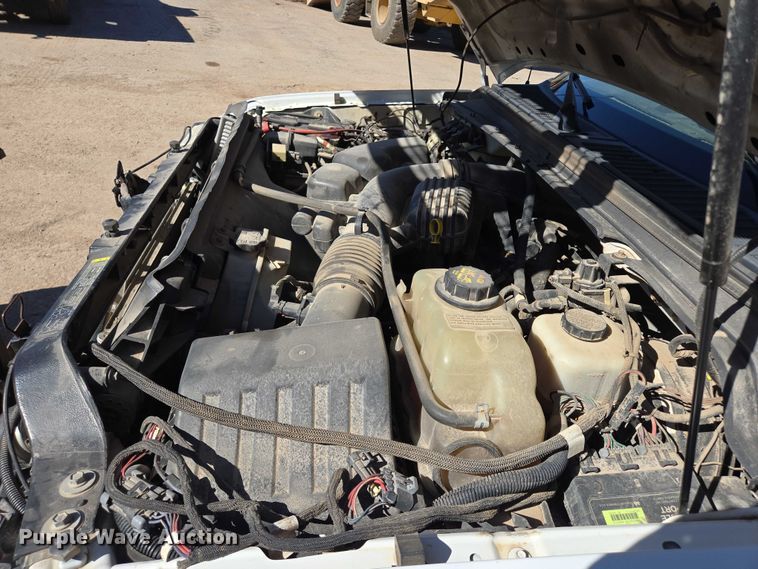 image for item DY1249 2009 Ford F350 Super Duty XL flatbed pickup truck