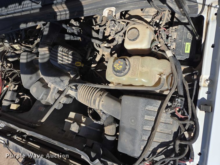 image for item DY1249 2009 Ford F350 Super Duty XL flatbed pickup truck