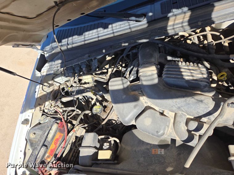 image for item DY1249 2009 Ford F350 Super Duty XL flatbed pickup truck