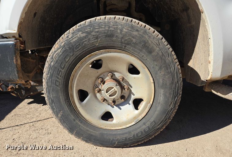 image for item DY1249 2009 Ford F350 Super Duty XL flatbed pickup truck