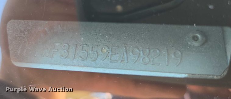 image for item DY1249 2009 Ford F350 Super Duty XL flatbed pickup truck