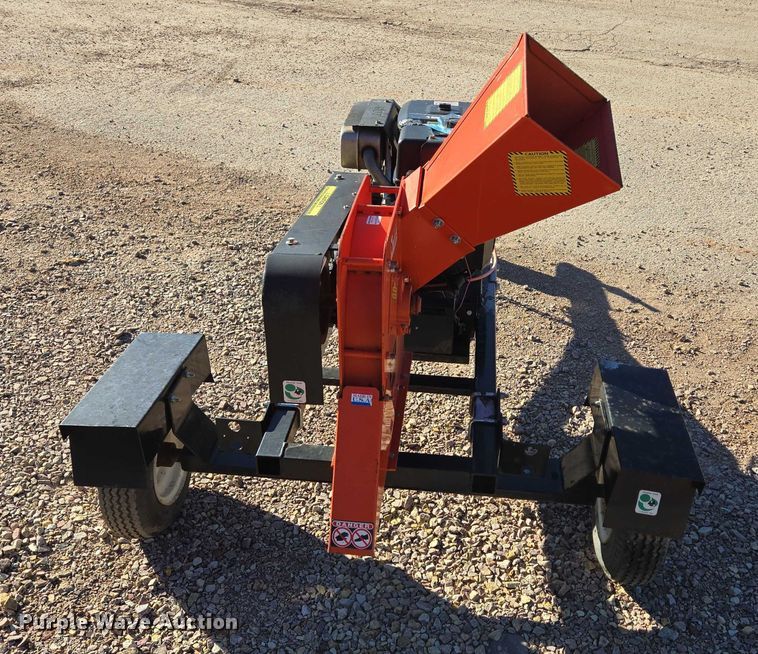 image for item DY1252 DR Chipper C18-CHP wood chipper