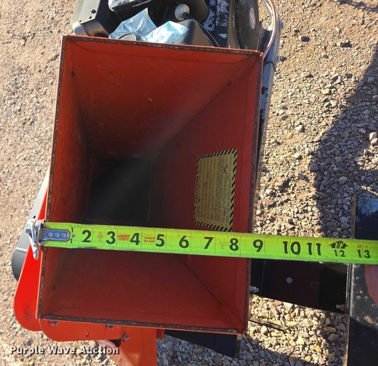 image for item DY1252 DR Chipper C18-CHP wood chipper