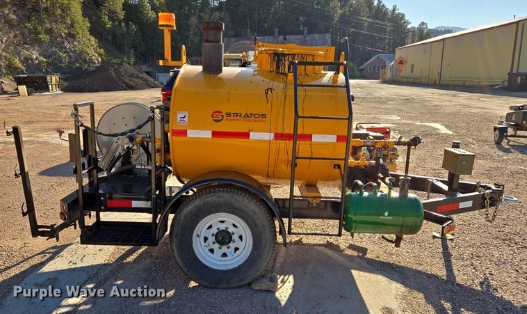 image for item DY1254 2016 Stratos Asphalt Distributors DMT-400 asphalt distributor trailer