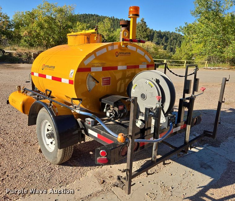 image for item DY1254 2016 Stratos Asphalt Distributors DMT-400 asphalt distributor trailer