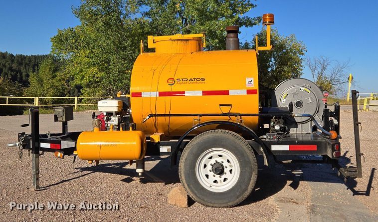 image for item DY1254 2016 Stratos Asphalt Distributors DMT-400 asphalt distributor trailer