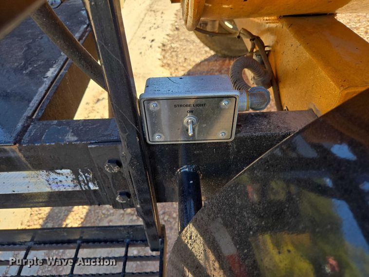 image for item DY1254 2016 Stratos Asphalt Distributors DMT-400 asphalt distributor trailer