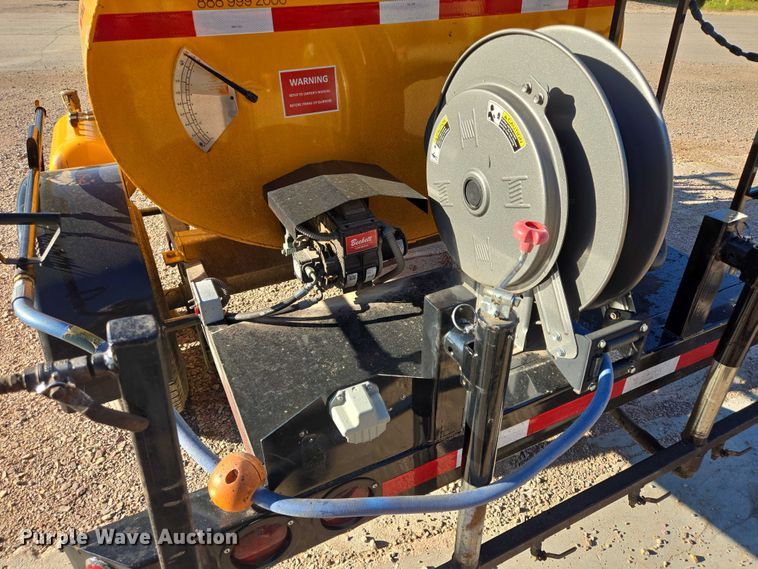 image for item DY1254 2016 Stratos Asphalt Distributors DMT-400 asphalt distributor trailer