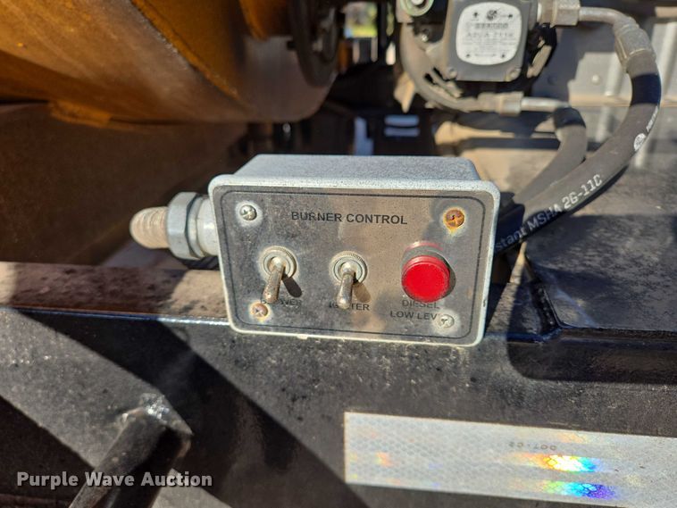 image for item DY1254 2016 Stratos Asphalt Distributors DMT-400 asphalt distributor trailer