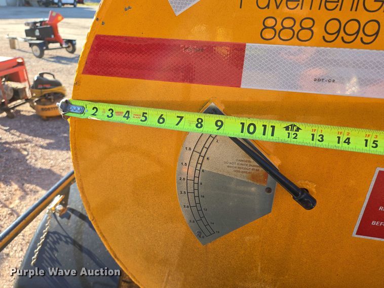 image for item DY1254 2016 Stratos Asphalt Distributors DMT-400 asphalt distributor trailer