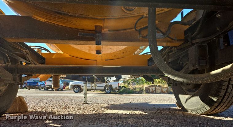 image for item DY1254 2016 Stratos Asphalt Distributors DMT-400 asphalt distributor trailer