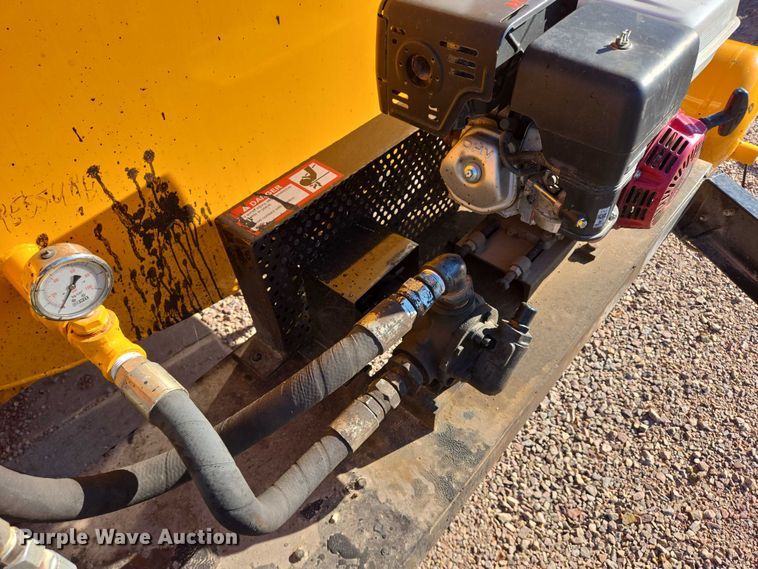 image for item DY1254 2016 Stratos Asphalt Distributors DMT-400 asphalt distributor trailer