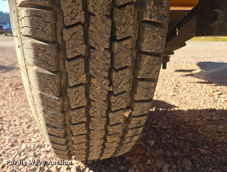 image for item DY1254 2016 Stratos Asphalt Distributors DMT-400 asphalt distributor trailer