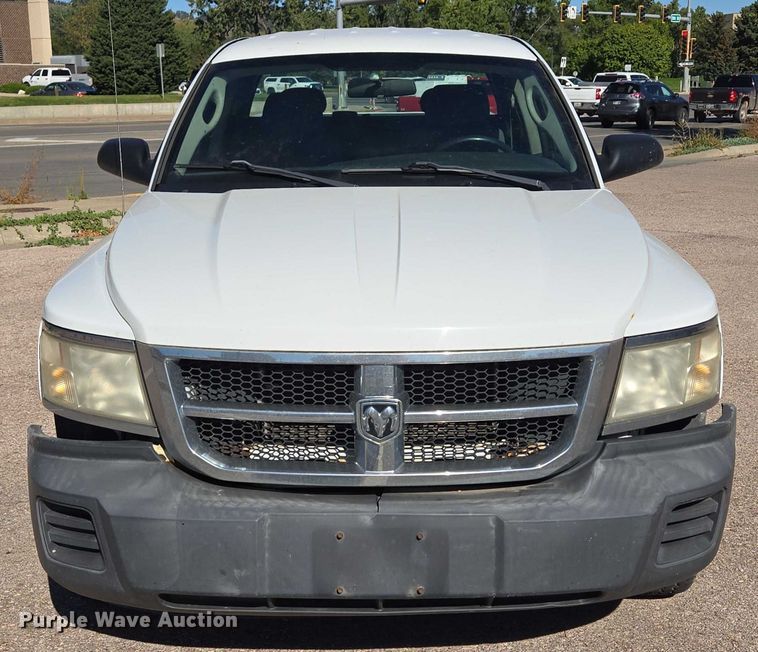 image for item DY1267 2008 Dodge Dakota Crew Cab pickup truck