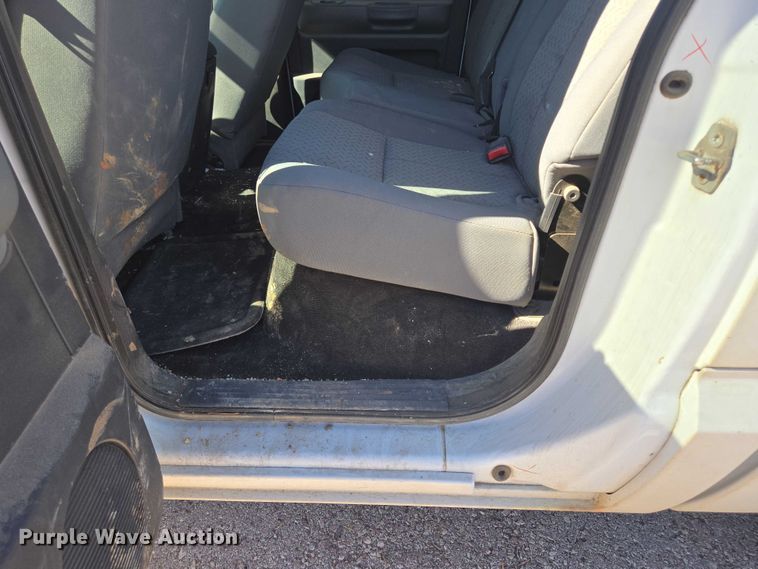 image for item DY1267 2008 Dodge Dakota Crew Cab pickup truck