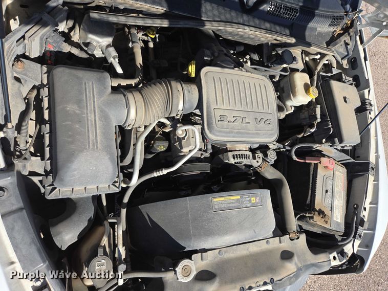 image for item DY1267 2008 Dodge Dakota Crew Cab pickup truck