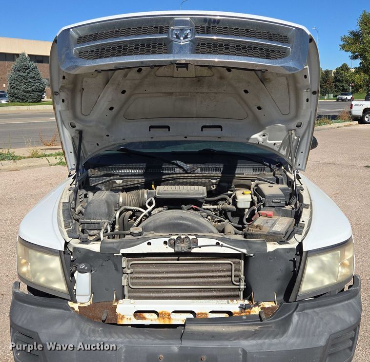 image for item DY1267 2008 Dodge Dakota Crew Cab pickup truck