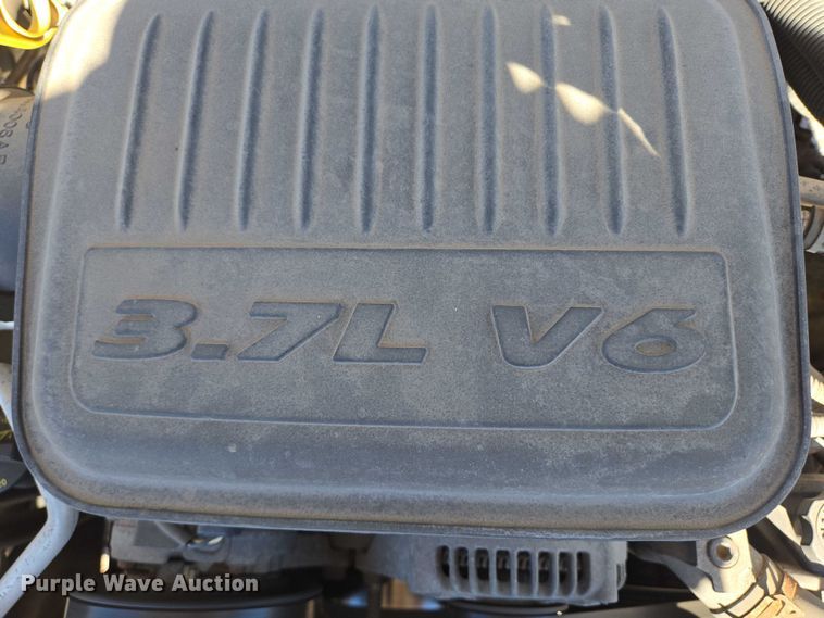 image for item DY1267 2008 Dodge Dakota Crew Cab pickup truck