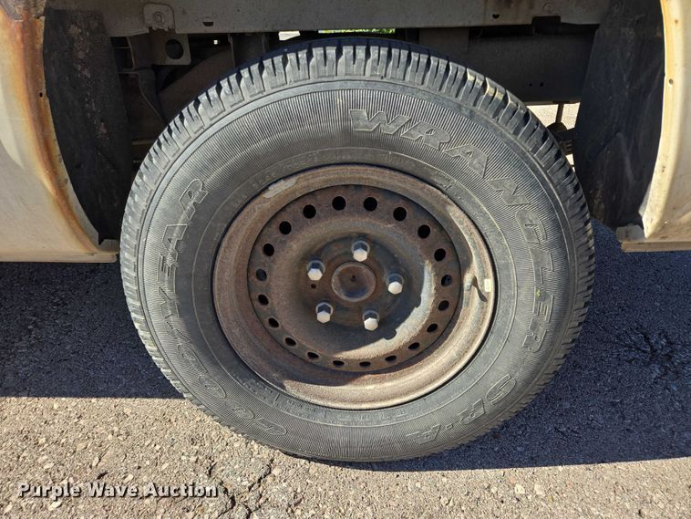 image for item DY1267 2008 Dodge Dakota Crew Cab pickup truck