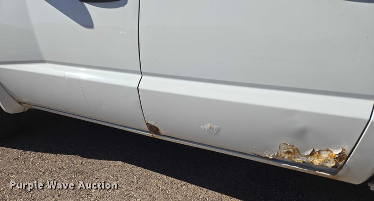 image for item DY1268 2008 Dodge Dakota Crew Cab pickup truck