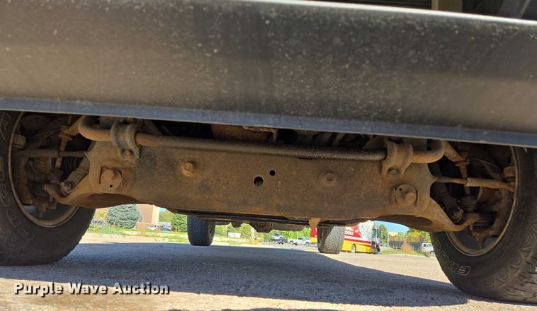 image for item DY1268 2008 Dodge Dakota Crew Cab pickup truck