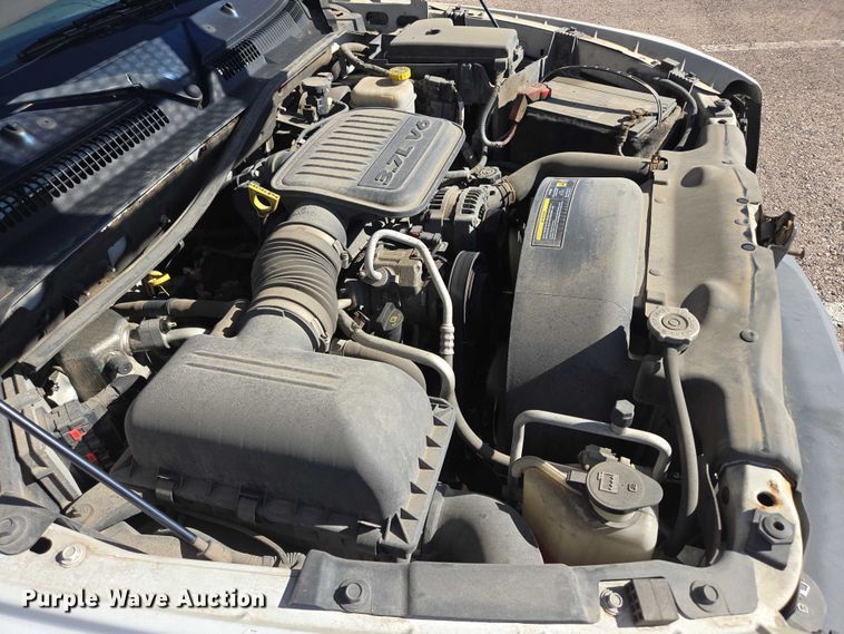 image for item DY1268 2008 Dodge Dakota Crew Cab pickup truck