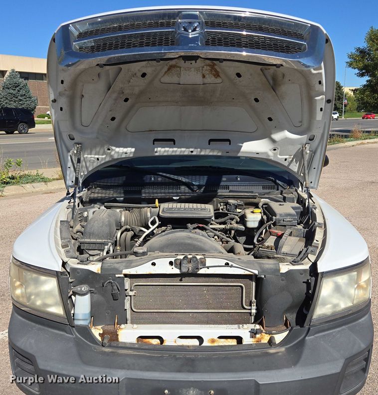 image for item DY1268 2008 Dodge Dakota Crew Cab pickup truck