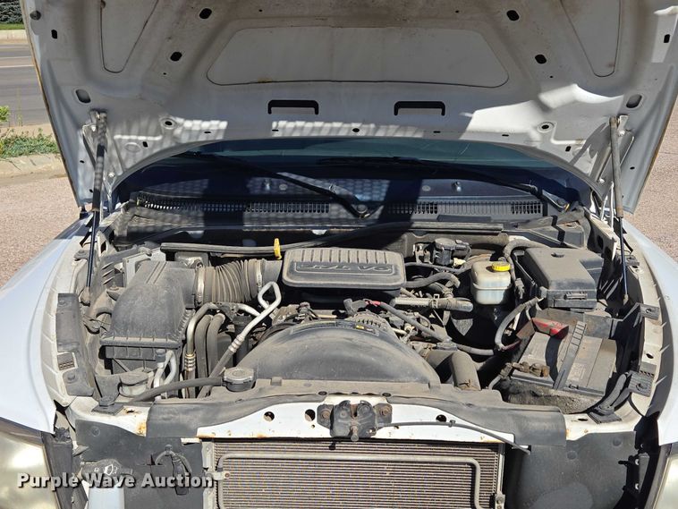 image for item DY1268 2008 Dodge Dakota Crew Cab pickup truck