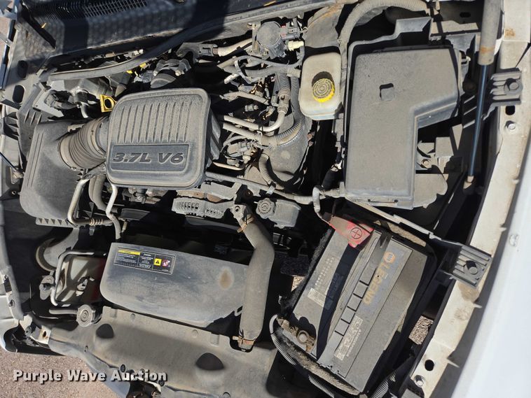 image for item DY1268 2008 Dodge Dakota Crew Cab pickup truck