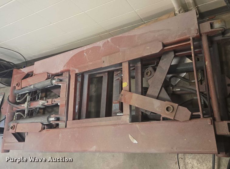 image for item DY1270 MAC Tools LFMR6 automotive lift