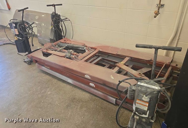 image for item DY1270 MAC Tools LFMR6 automotive lift