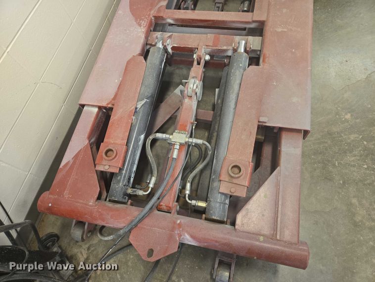 image for item DY1270 MAC Tools LFMR6 automotive lift