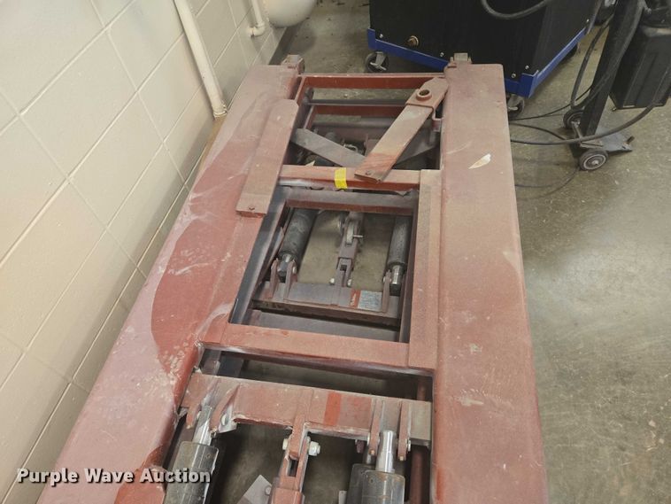 image for item DY1270 MAC Tools LFMR6 automotive lift