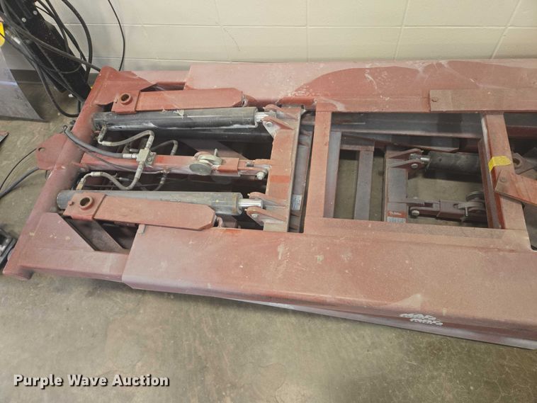 image for item DY1270 MAC Tools LFMR6 automotive lift