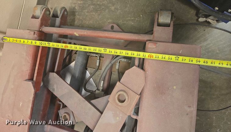 image for item DY1270 MAC Tools LFMR6 automotive lift