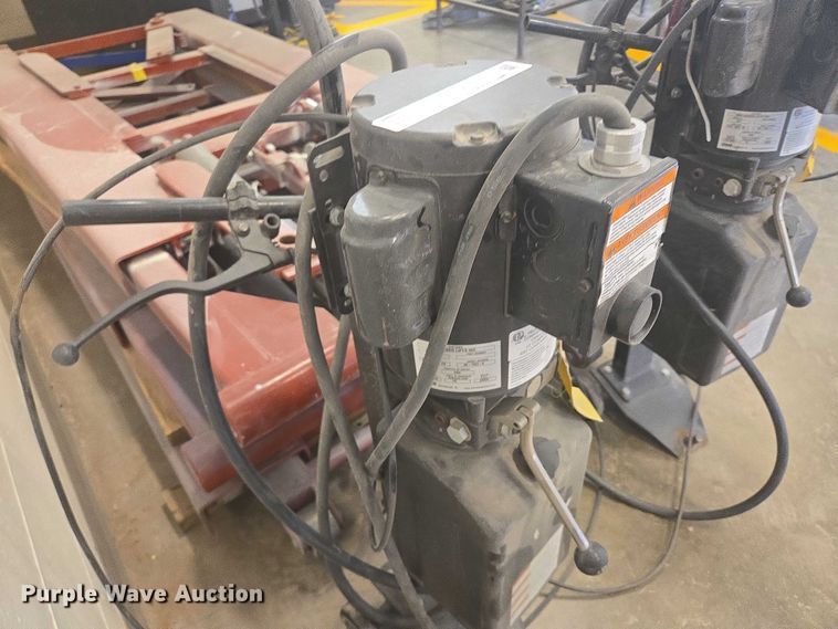 image for item DY1271 MAC Tools LFMR6 automotive lift