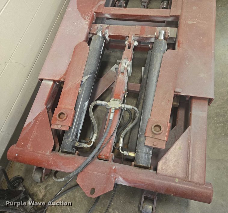 image for item DY1271 MAC Tools LFMR6 automotive lift