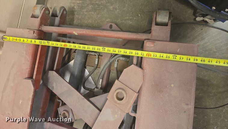 image for item DY1271 MAC Tools LFMR6 automotive lift