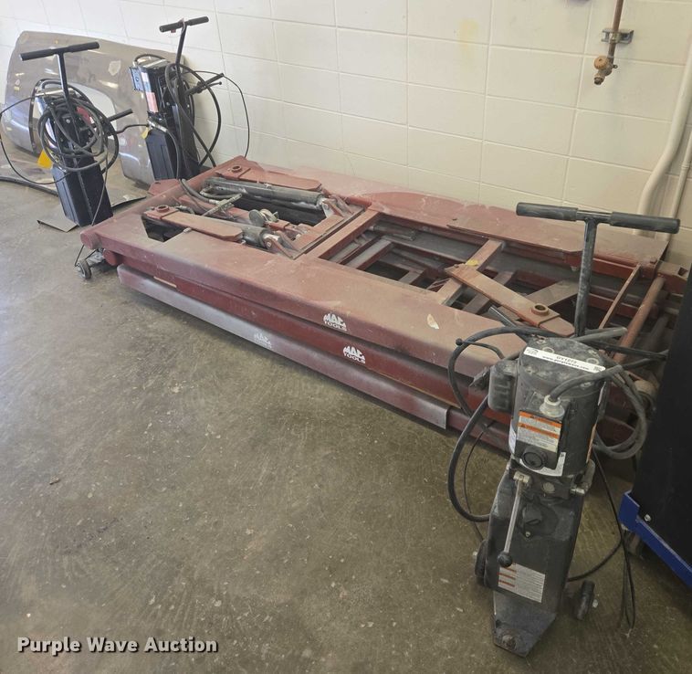 image for item DY1272 MAC Tools LFMR6 automotive lift