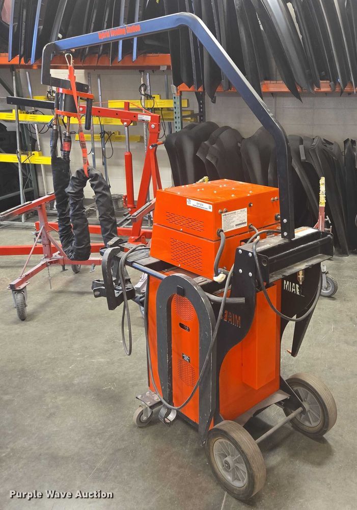 image for item DY1274 2016 AIM C-1000 welder