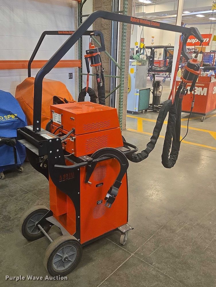 image for item DY1275 2016 AIM C-1000 welder