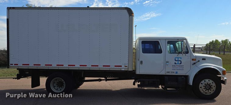 image for item DY1279 1997 International 4700 Crew Cab box truck