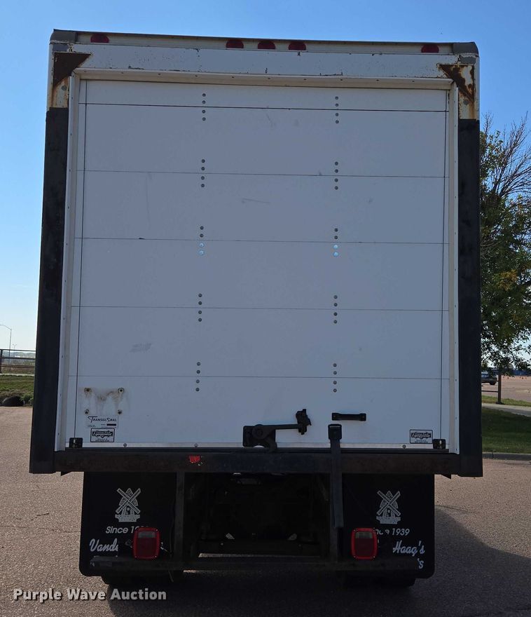 image for item DY1279 1997 International 4700 Crew Cab box truck