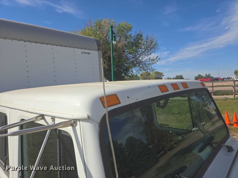 image for item DY1279 1997 International 4700 Crew Cab box truck